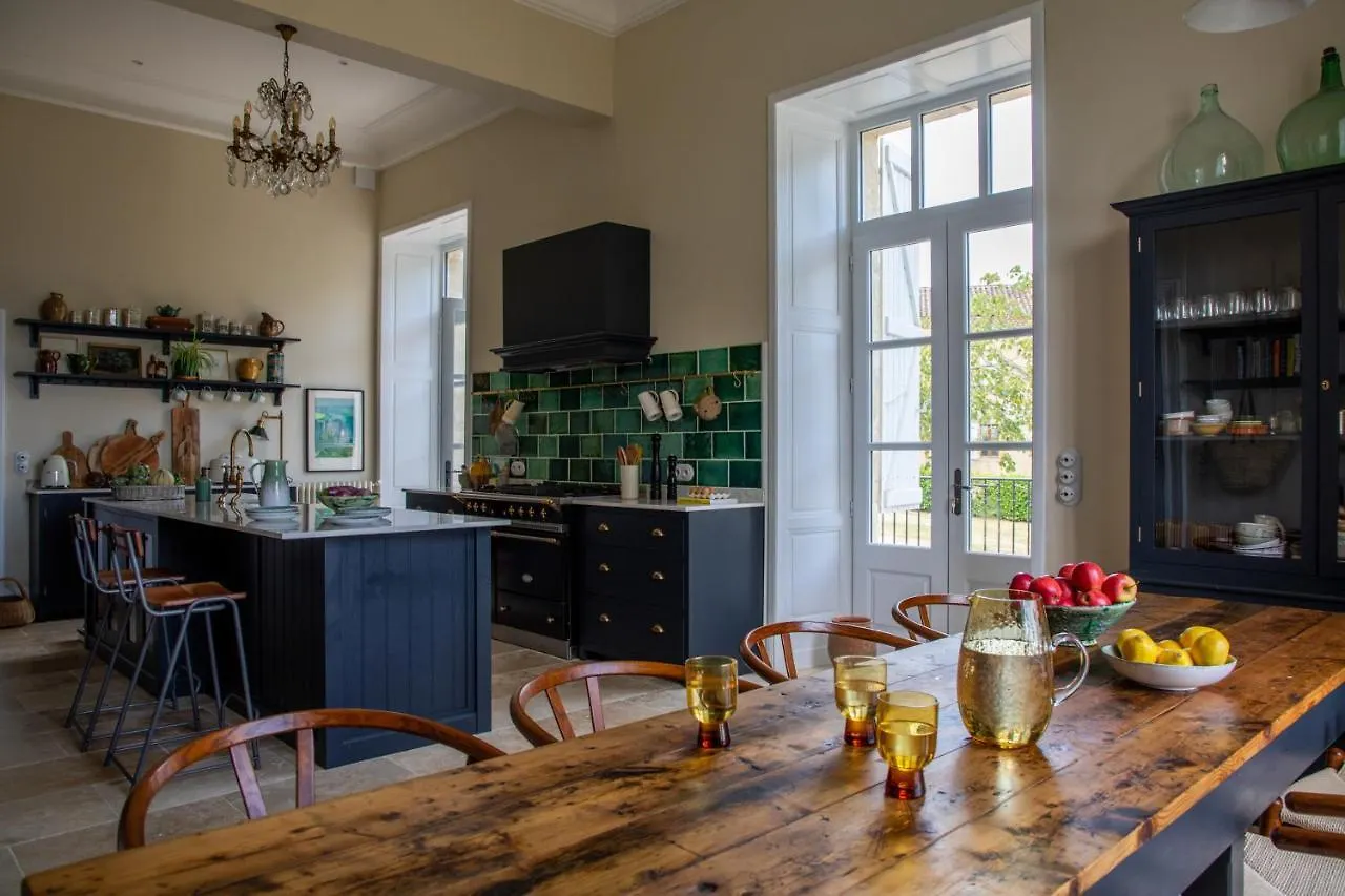 別荘 Stunning Refurbished Chateau In South West France Ornezan フランス