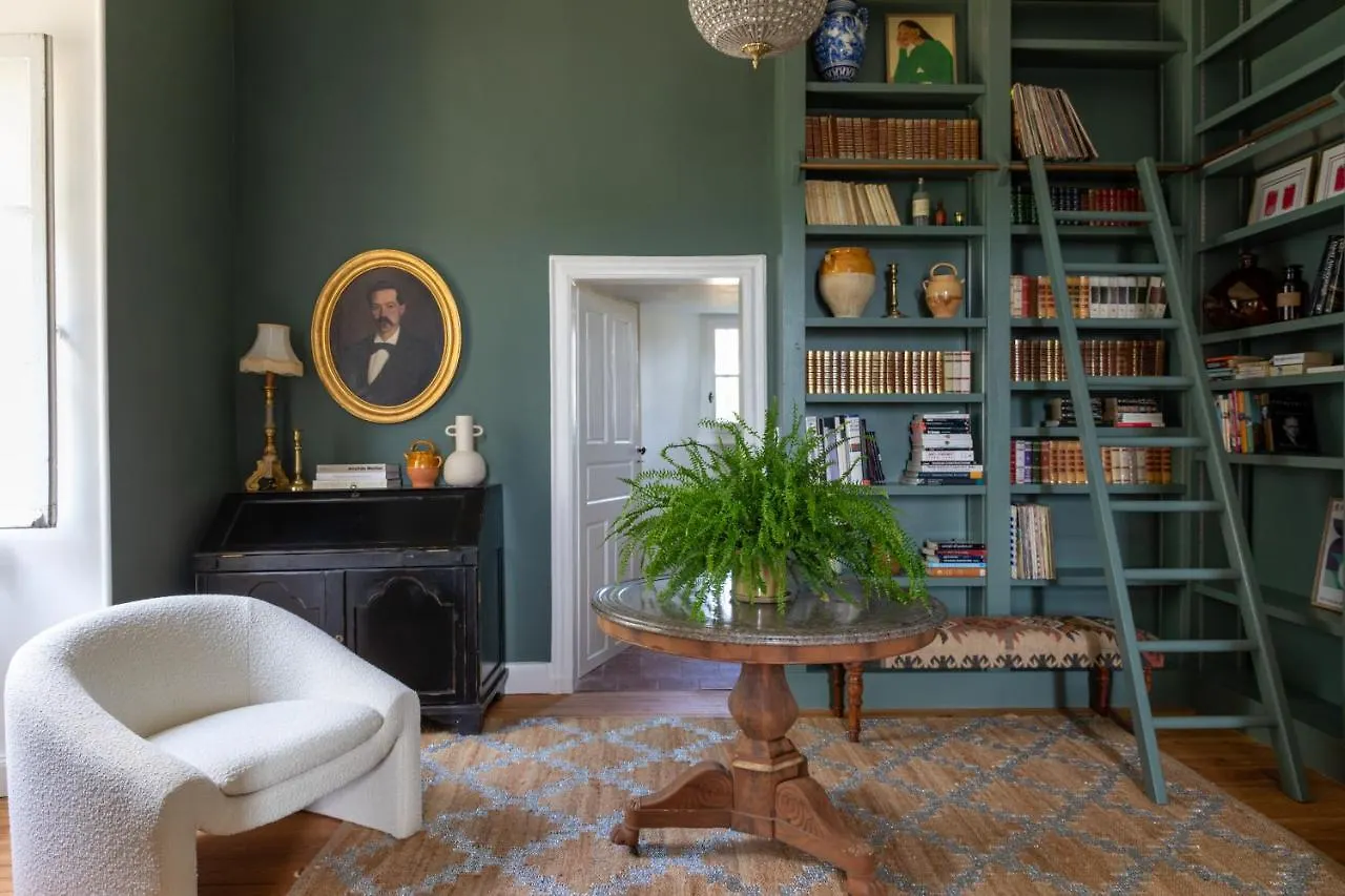 Stunning Refurbished Chateau In South West France Ornezan 別荘