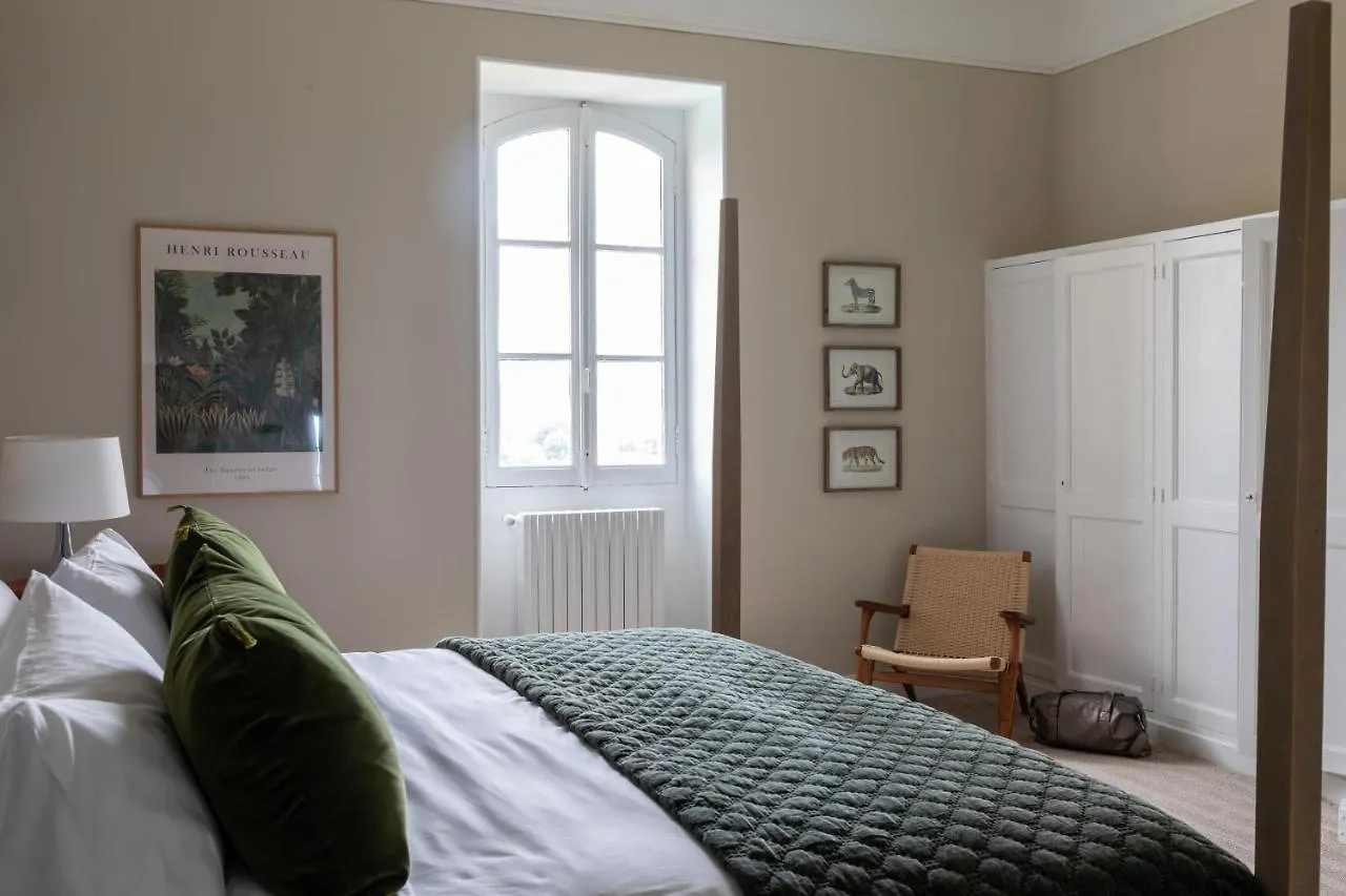 別荘 Stunning Refurbished Chateau In South West France Ornezan フランス